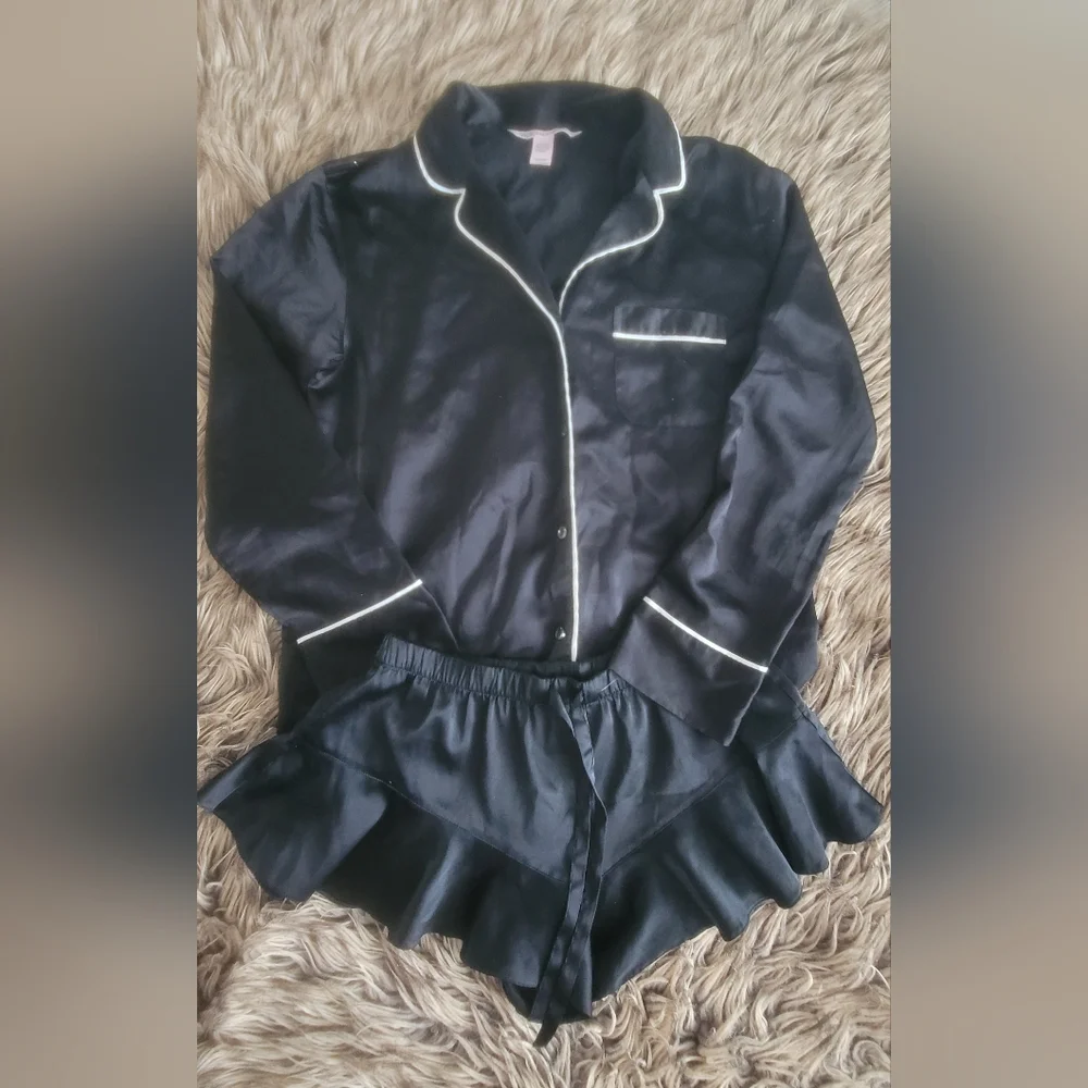 VICTORIA'S SECRET Black Satin Pajama Set with White Trim SMALL - Picture 1 of 4